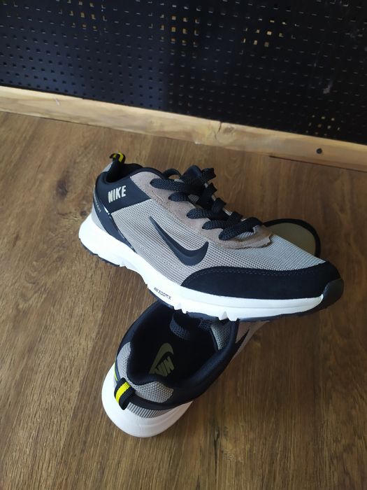 Кросівки чоловічі весна/літо 46розмір підійде під 45 Nike Zoomx