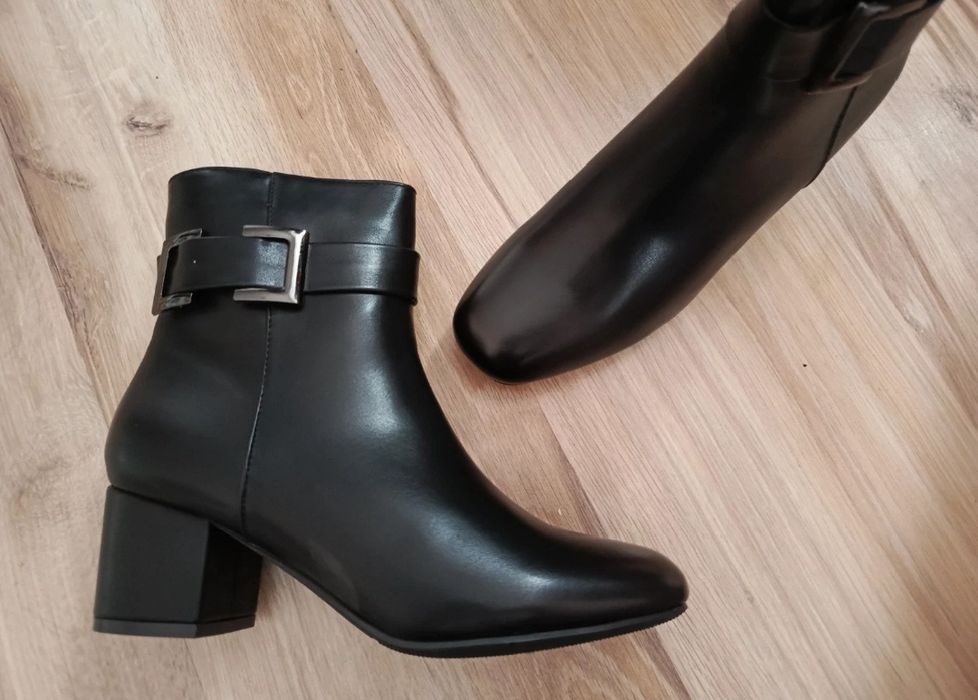 Nowe czarne ocieplane botki damskie 38