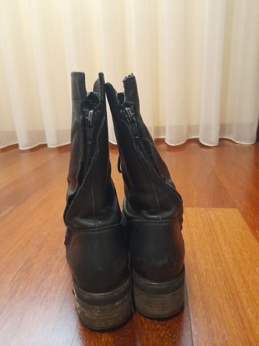 Botas Cano Médio Pretas