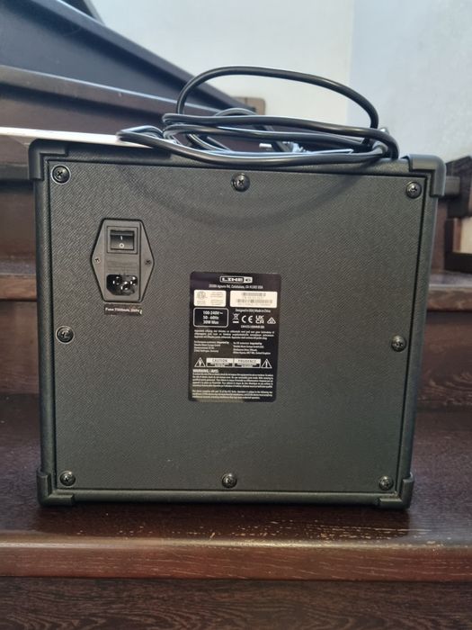 Комбопідсилювач Line 6 spider V20