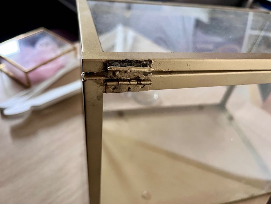 Pudełko na koperty, na obrączki złoto szkło wieszaki