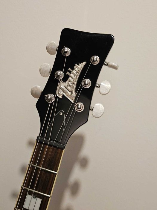 Italia Torino semi hollow made in korea, como nova.