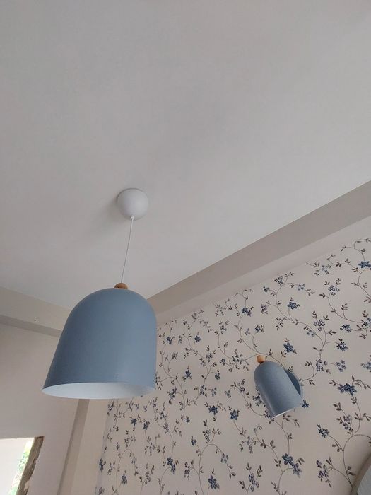 Lampy pokojowe i łazienka