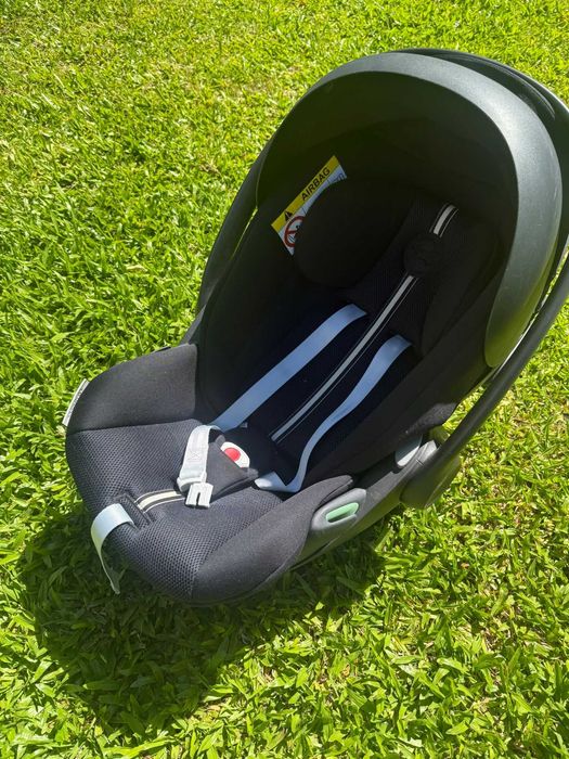 Cadeira bébé auto Cybex com acessórios