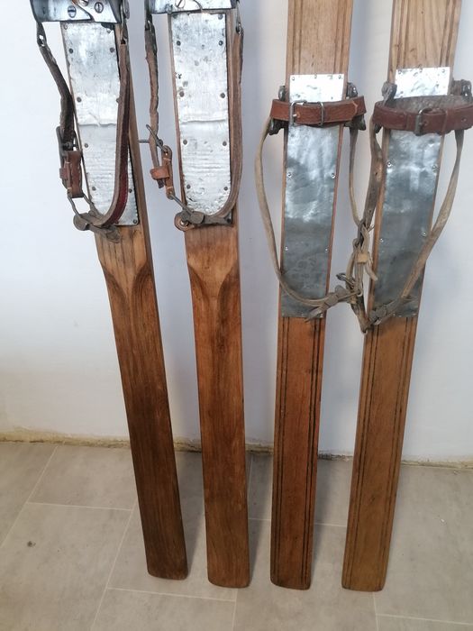 Stare narty zabytkowe