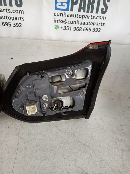 Farolim da Mala Mercedes Benz Classe C ( S205 ) ano 14