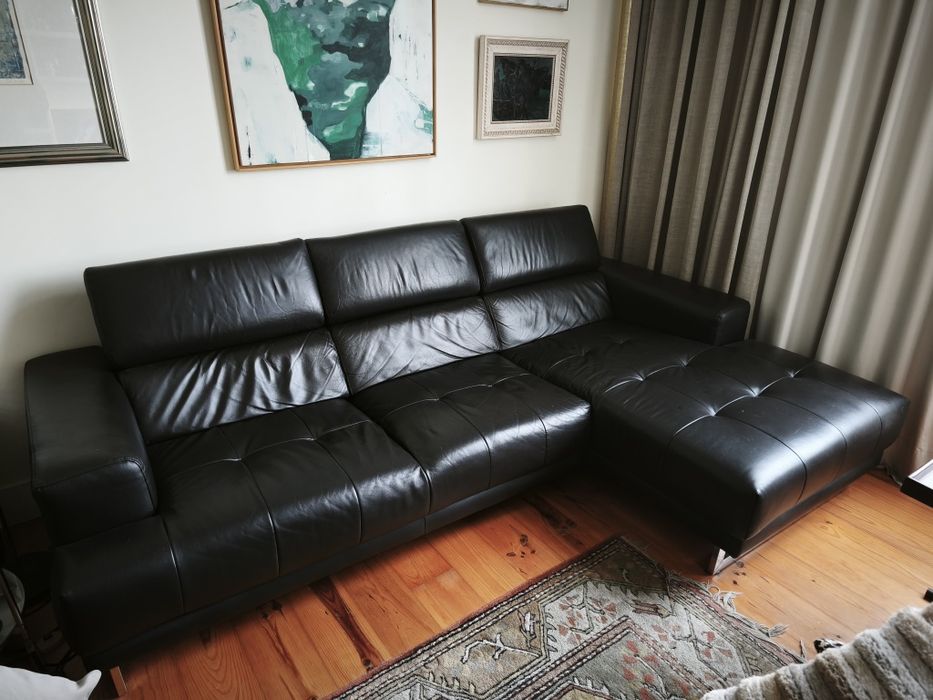 Sofá 3 lugares em pele