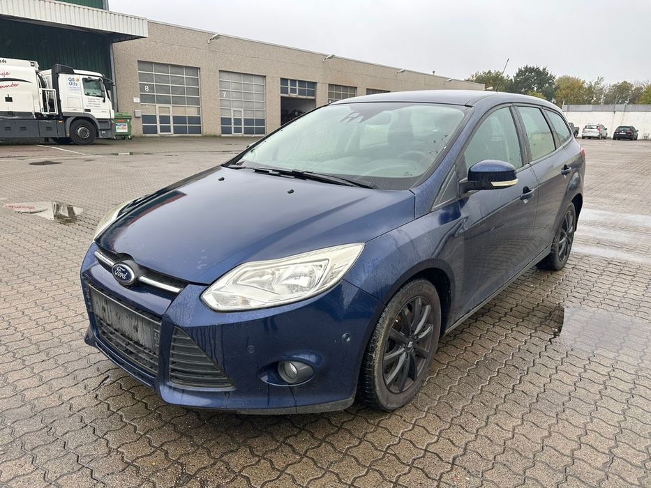 Авторозборка Форд Фокус 3 Запчасти Ford Focus 3 Ляда Mk3 Двері Фари