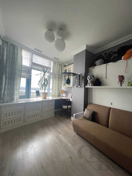 Продам розкішну квартиру в ЖК Славія з видом на річку Дніпро.