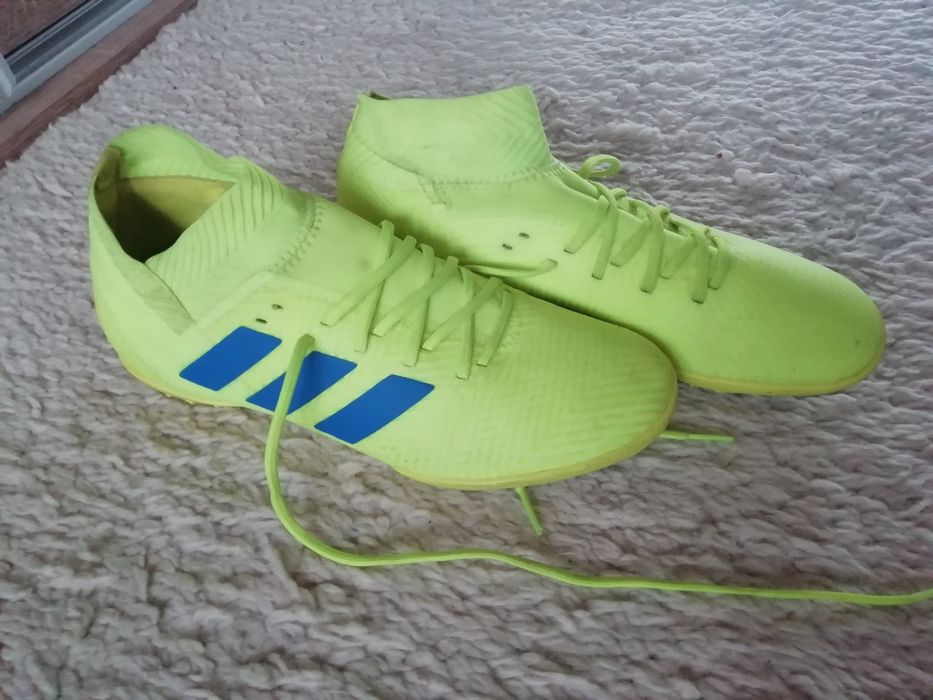 Turfy Adidas Nemeziz