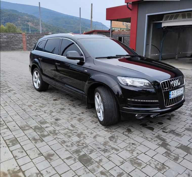 Audi Q7 3.0 tdi.