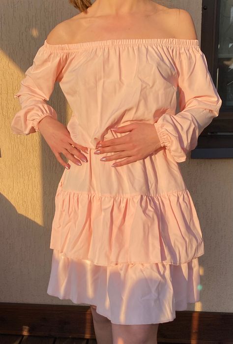 Różowa sukienka typu hiszpanka