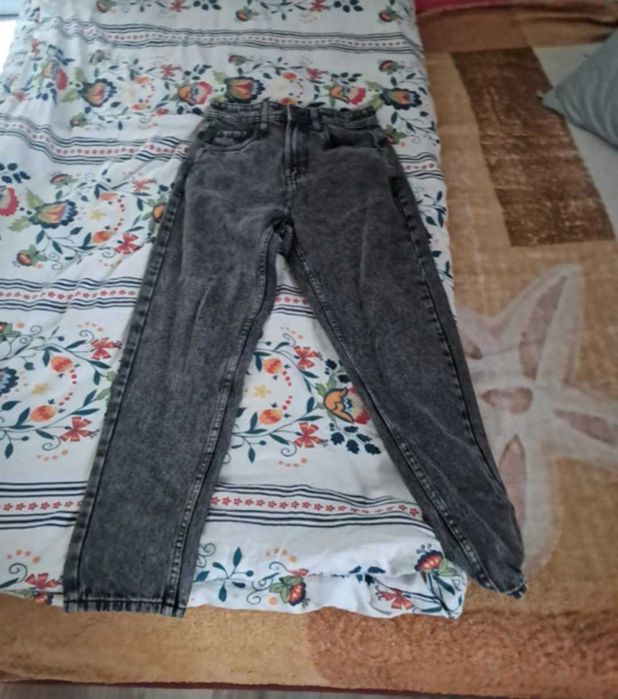Spodnie jeans Sinsay czarne