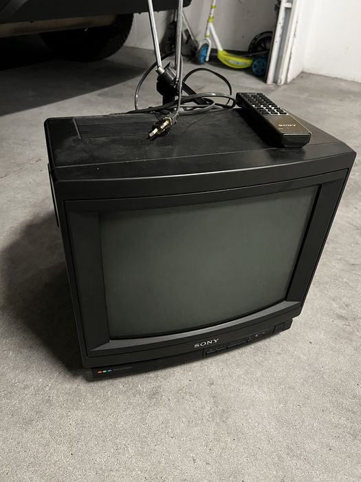 Televisão Sony Black Trinitron