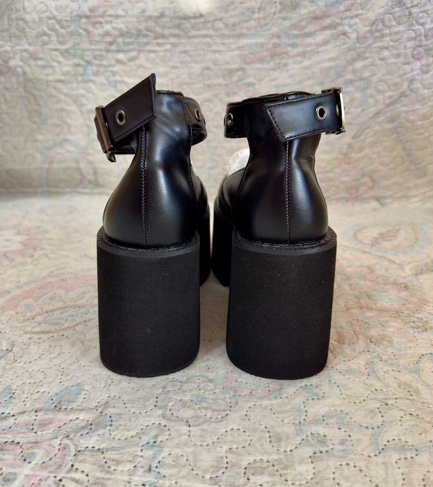 Жіноче взуття на платформі. НОВЕ