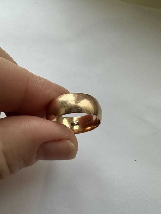 продам кольцо обручальное 18,5 размер