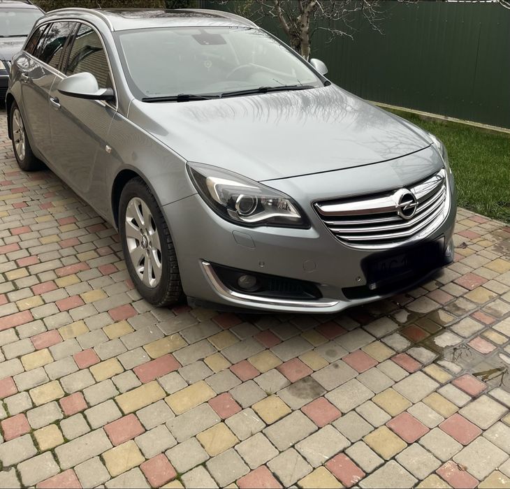 Автомобіль Opel Insignia 2014