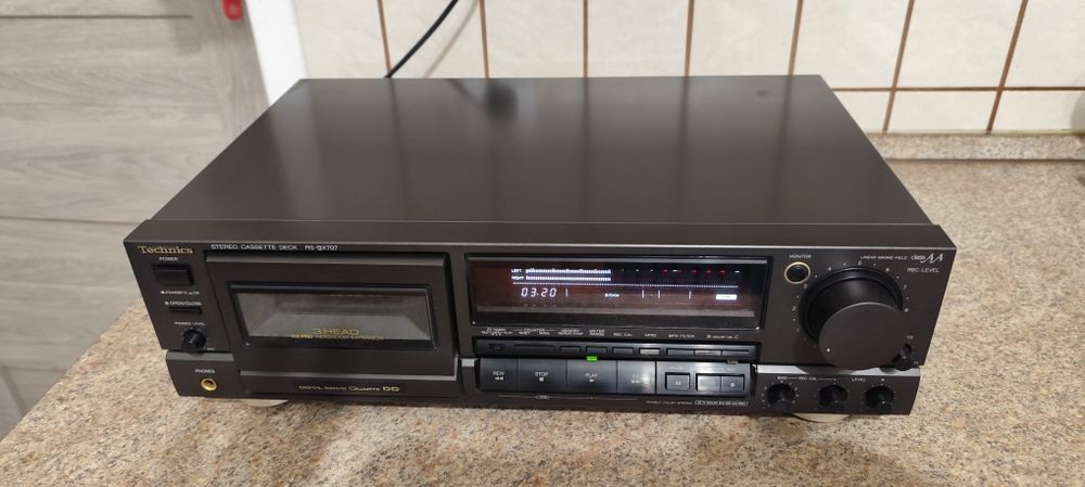 Magnetofon Technics RS-BX 707