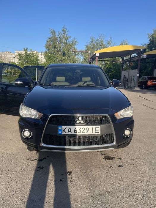 Mitsubishi Outlander XL 3.0 V6 2011p.