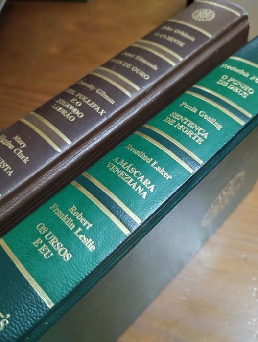 2 volumes Reader's Digest
