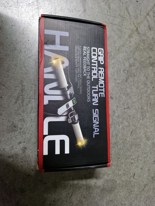 Punhos de guiador com piscas e controlo remoto