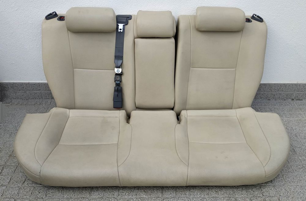 Bancos para Toyota Prius