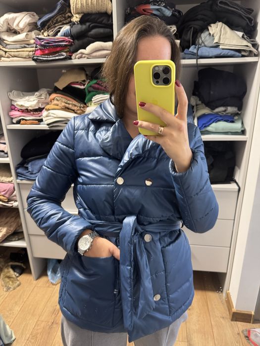 Продам стильну легку осінню куртку