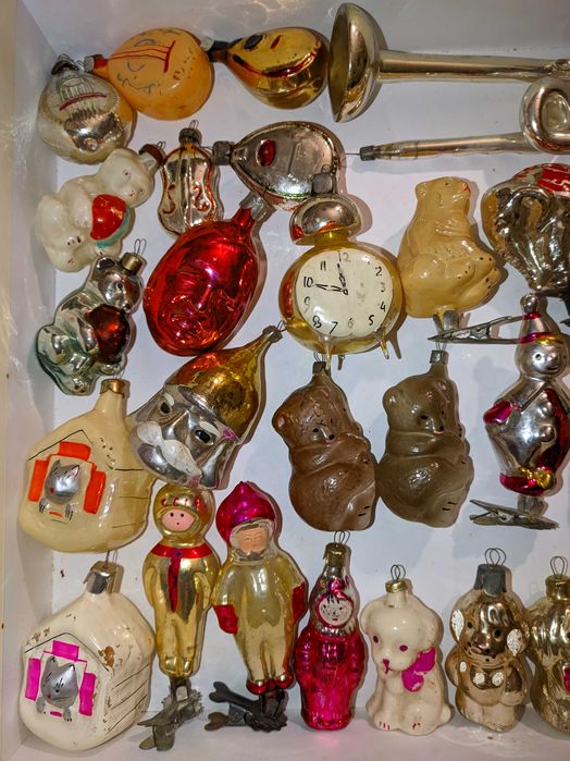 Ёлочная игрушка мишка на березке из СССР старая винтажная.