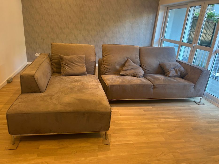 Sofá com chaise long
