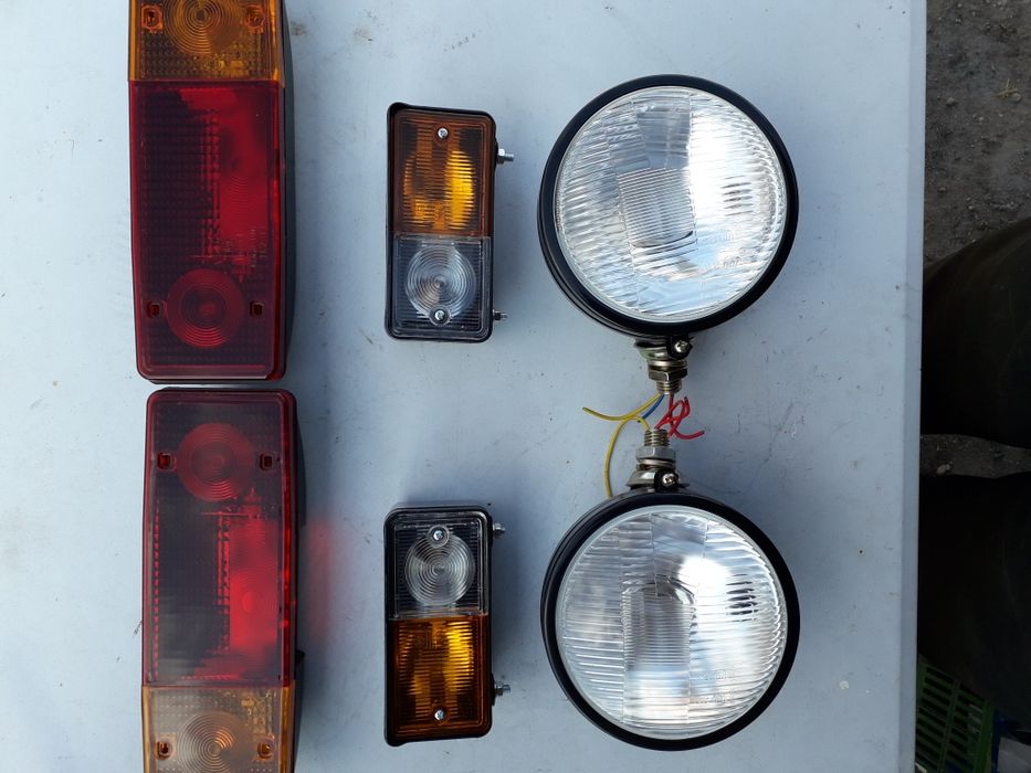 Zestaw lamp URSUS C-360 reflektor przedni, lampa tył, kierunek,