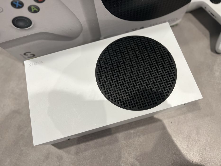 Jak nowy XBOX Series S 512Gb + oryginalny Pad
