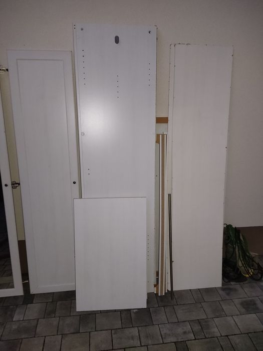 Szafa ubraniowa biała