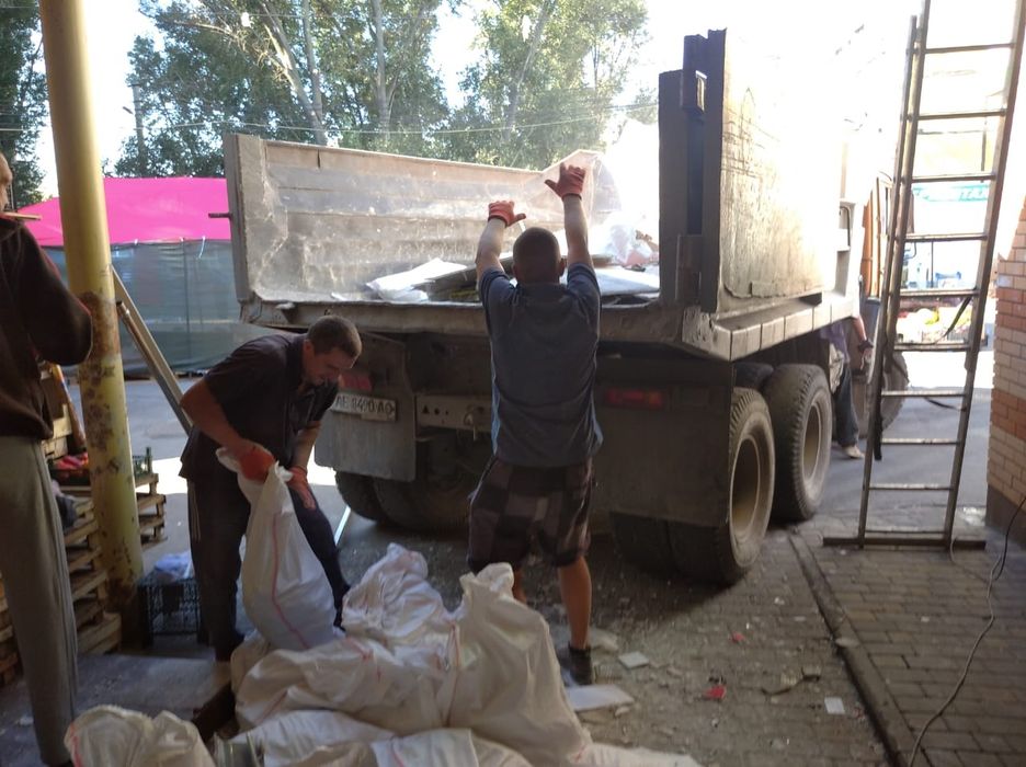 Вивіз сміття , вантажники