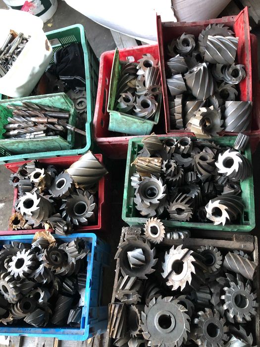 Wiertła, frezy, narzędzia pomiarowe, gwintowniki narzynki KUPIĘ