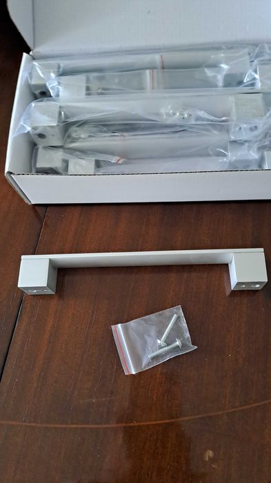 Puxadores armário cozinha (32x)