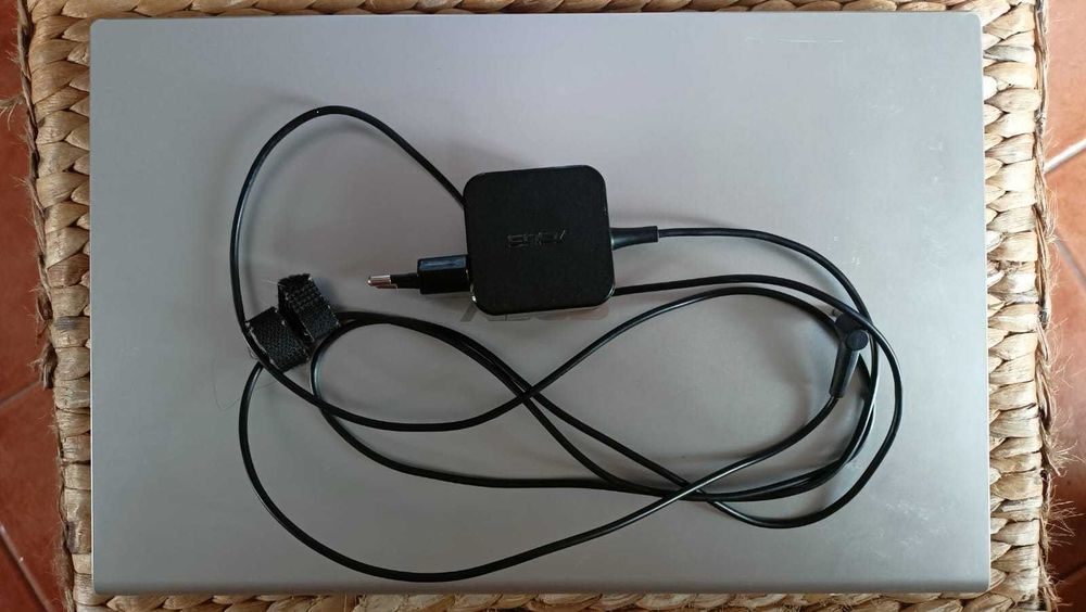 Computador Portátil ASUS-WIN 10 - 2021
