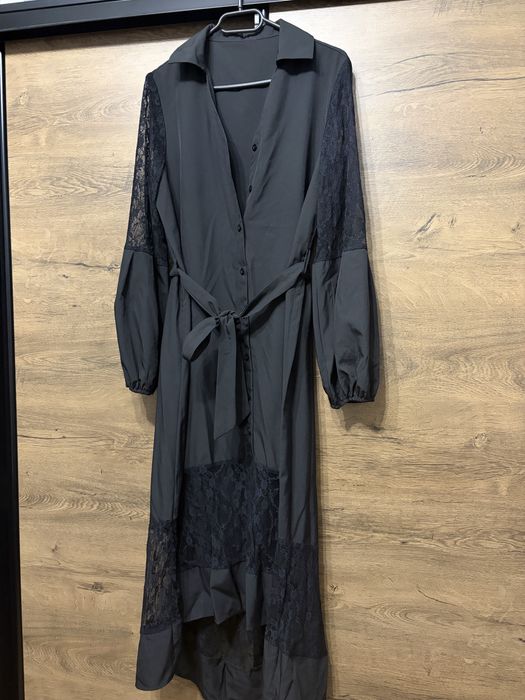 Sukienka czarna koronkowa