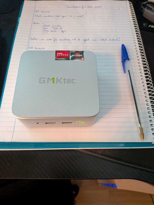 Mini PC GMKtec NucBox G10 AMD Ryzen 5 3500U | 16GB RAM | SSD 256GB | Radeon  Graphics | Windows 11 Pro - G10S - 4 MESES DE POUCO USO