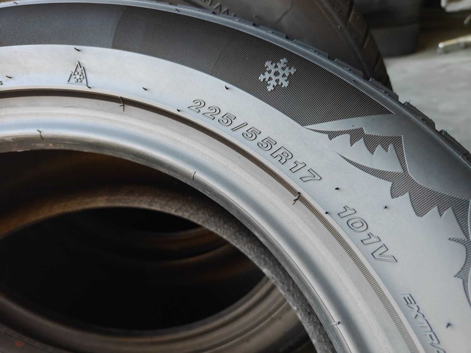 Шини зимові R17 225/55 101V XL Goodride комплект не дорого продам