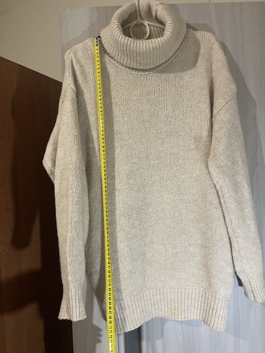 Теплий гарний светр