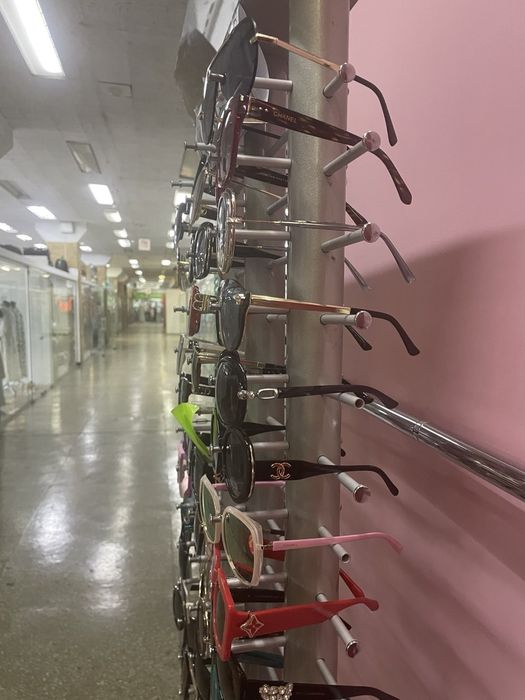 Подставка под очки