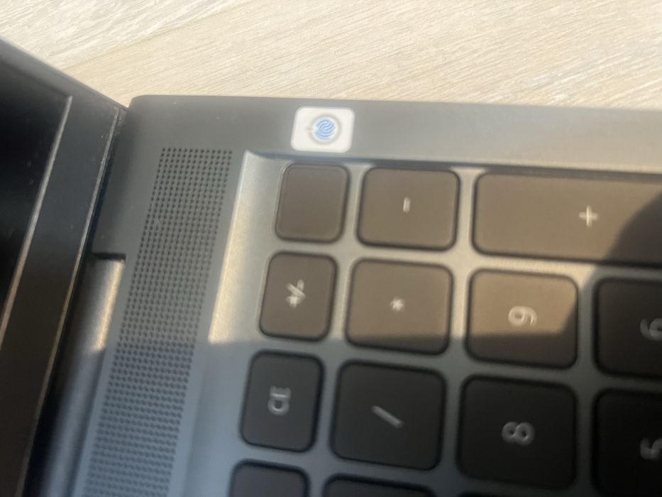 Dell inspiron 16 plus  7610 екран 3К 16 дюймів i5 11400/8/512