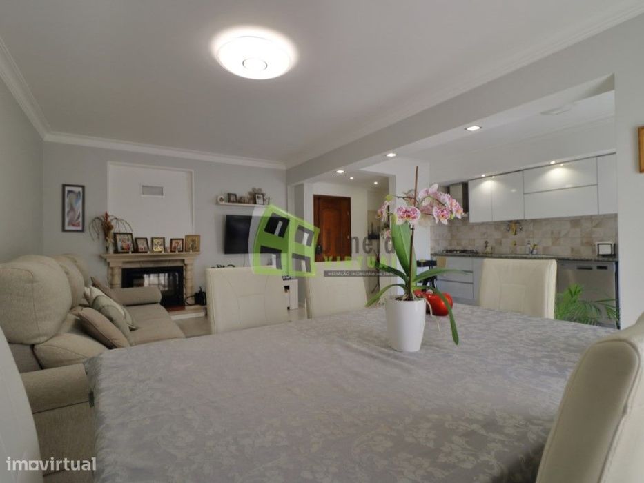 Apartamento T3 com Arrecadação - Quinta do Conde
