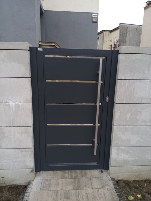 Bramy ogrodzeniowe przesuwne i skrzydlowe