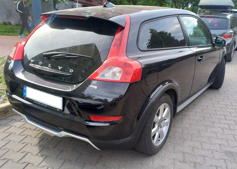 продам автомобіль Volvo C30