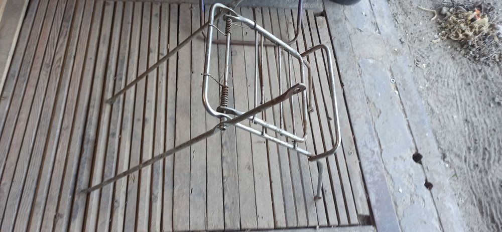 Багажник к мопеду