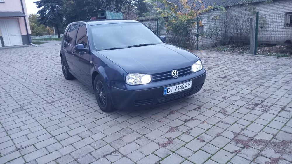 Продам Volkswagen Golf.