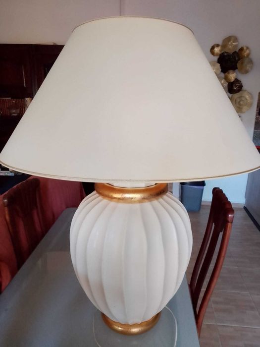 Imponente candeeiro de luxo em ótimo estado