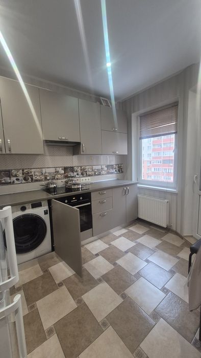 1 к. квартира Небесной сотни/"Радужный" массив