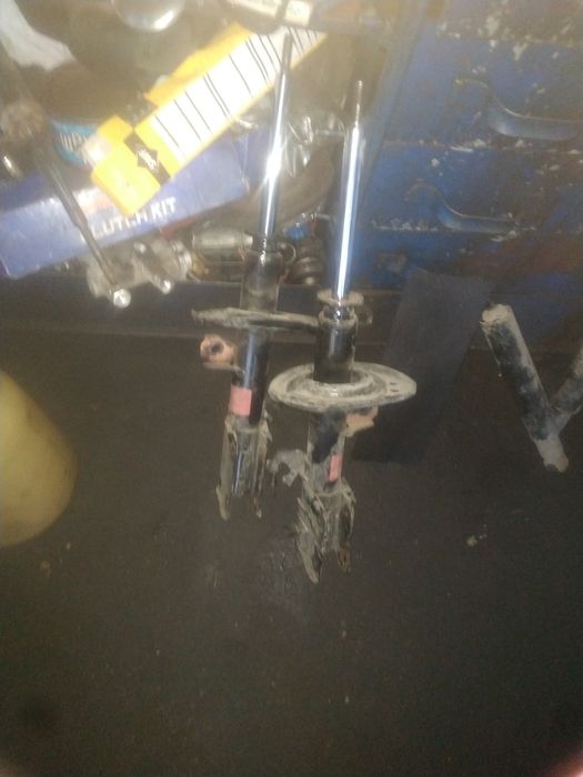 Амортизаторы Nissan X-trail пара передних